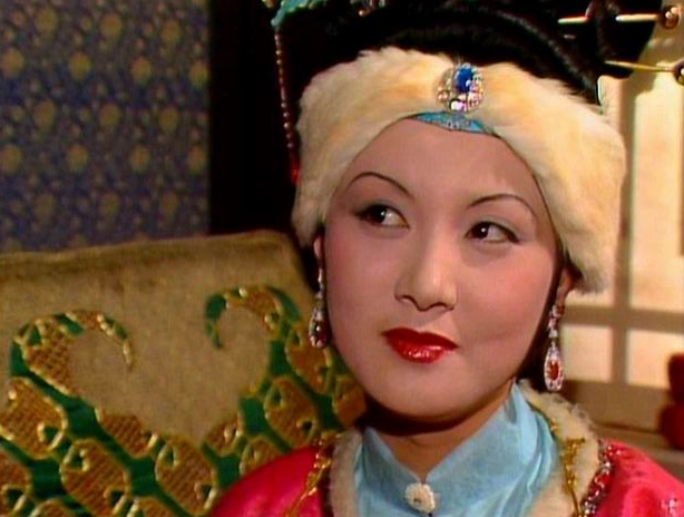 红楼梦:刘姥姥一进荣国府时,王熙凤为什么一直在笑?——顶端新闻